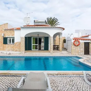 Villa Oura V3 Com Piscina Privada, Albufeira
